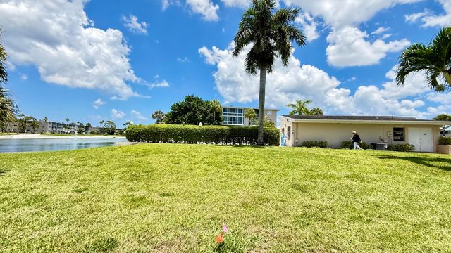 2728 N Garden Dr Drive N 214, Lake Worth Beach, FL 33461