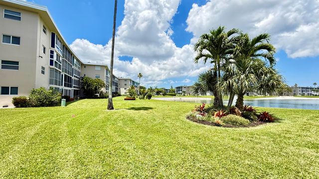 2728 N Garden Dr Drive N 214, Lake Worth Beach, FL 33461