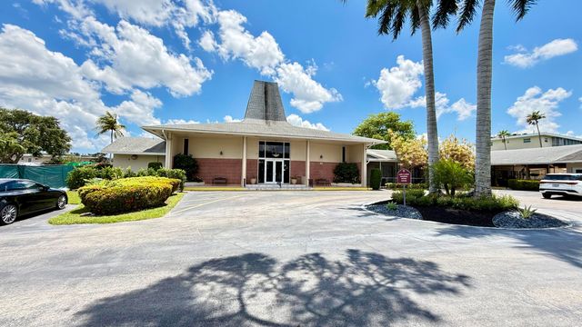 2728 N Garden Dr Drive N 214, Lake Worth Beach, FL 33461