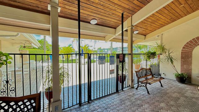 2728 N Garden Dr Drive N 214, Lake Worth Beach, FL 33461