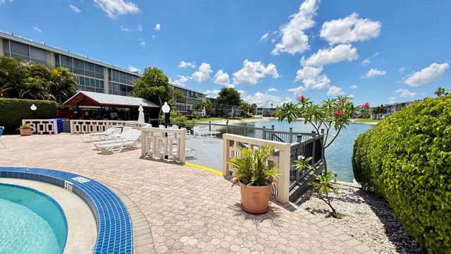 2728 N Garden Dr Drive N 214, Lake Worth Beach, FL 33461