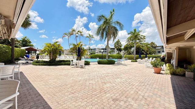 2728 N Garden Dr Drive N 214, Lake Worth Beach, FL 33461