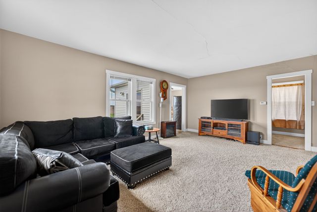 21137 Fenstermaker Road, Sycamore, IL 60178