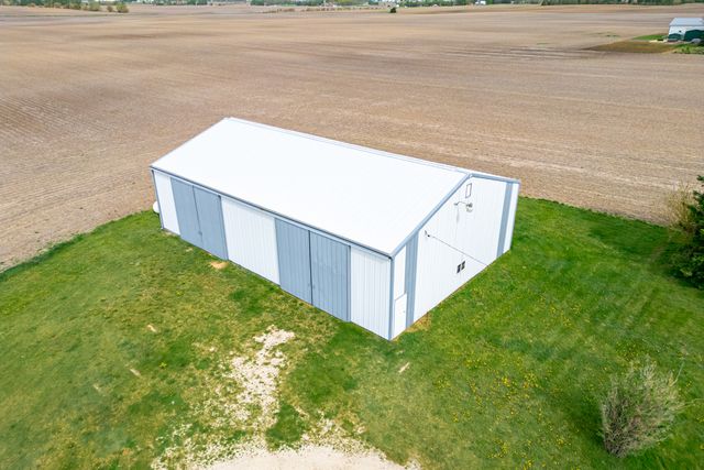 21137 Fenstermaker Road, Sycamore, IL 60178