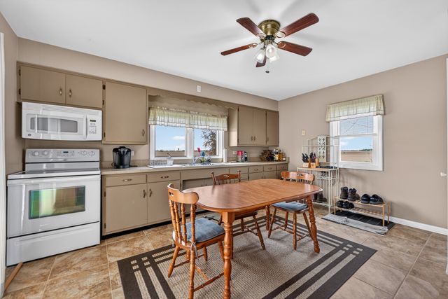 21137 Fenstermaker Road, Sycamore, IL 60178