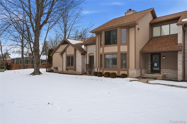 20435 Villa Grande Circle 54, Clinton Charter Township, MI 48038