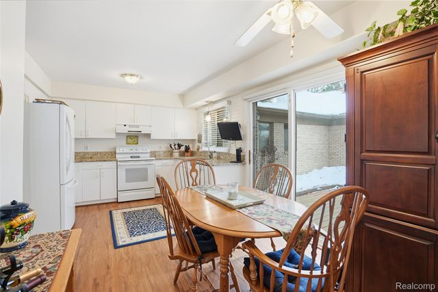 20435 Villa Grande Circle 54, Clinton Charter Township, MI 48038