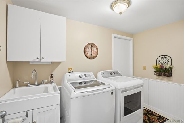 20435 Villa Grande Circle 54, Clinton Charter Township, MI 48038