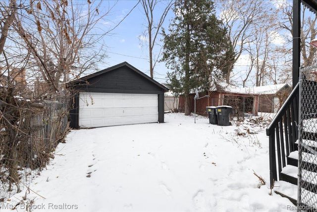 17180 Kentucky Street, Detroit, MI 48221