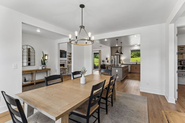 1495 Jacobs Rd, Columbia, TN 38401