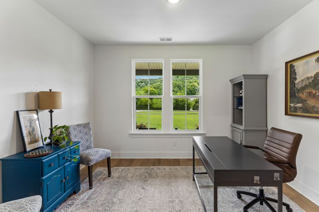 1495 Jacobs Rd, Columbia, TN 38401
