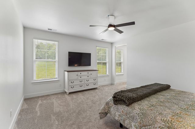 1495 Jacobs Rd, Columbia, TN 38401