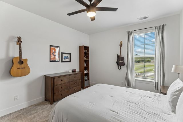 1495 Jacobs Rd, Columbia, TN 38401