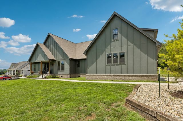 1495 Jacobs Rd, Columbia, TN 38401
