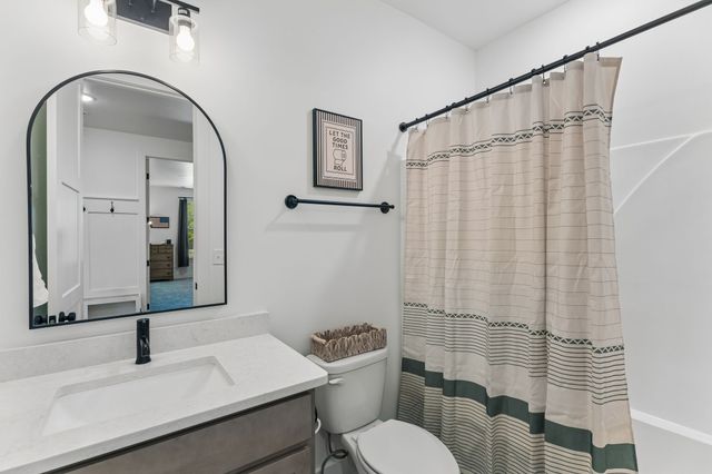 1495 Jacobs Rd, Columbia, TN 38401