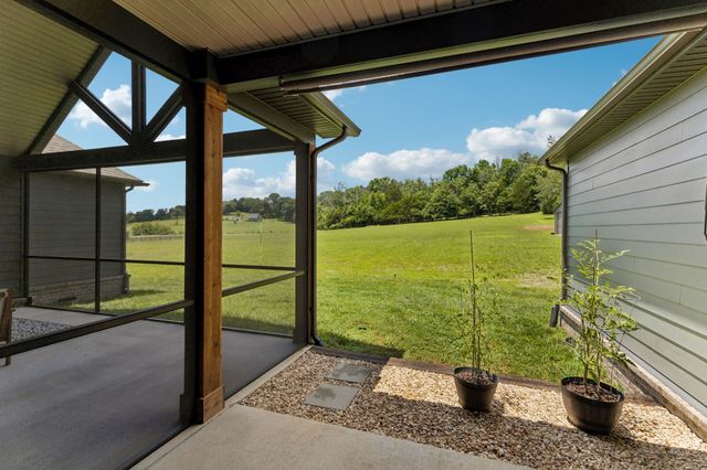 1495 Jacobs Rd, Columbia, TN 38401