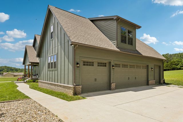 1495 Jacobs Rd, Columbia, TN 38401