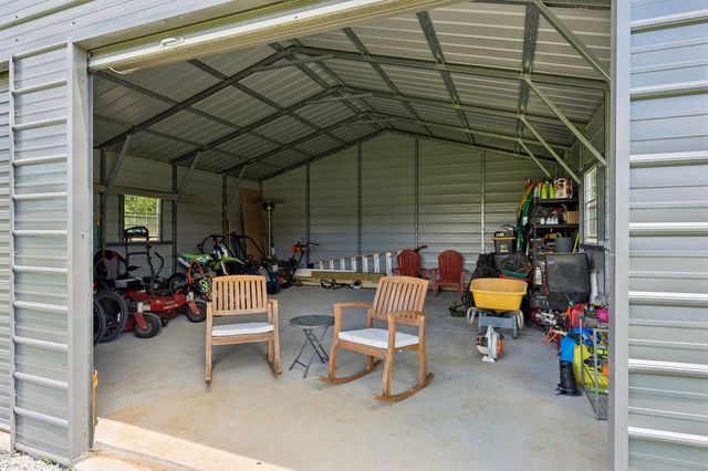 1495 Jacobs Rd, Columbia, TN 38401