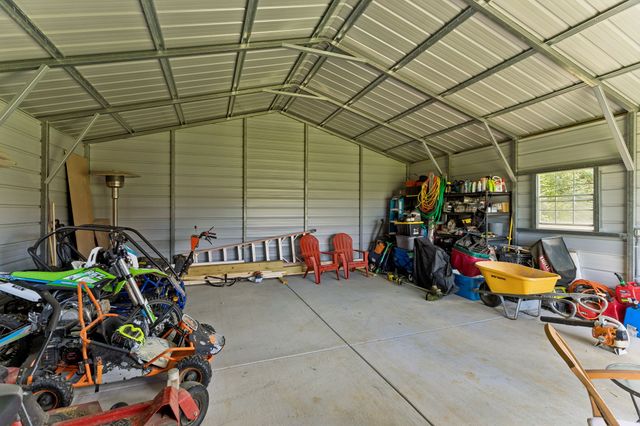 1495 Jacobs Rd, Columbia, TN 38401