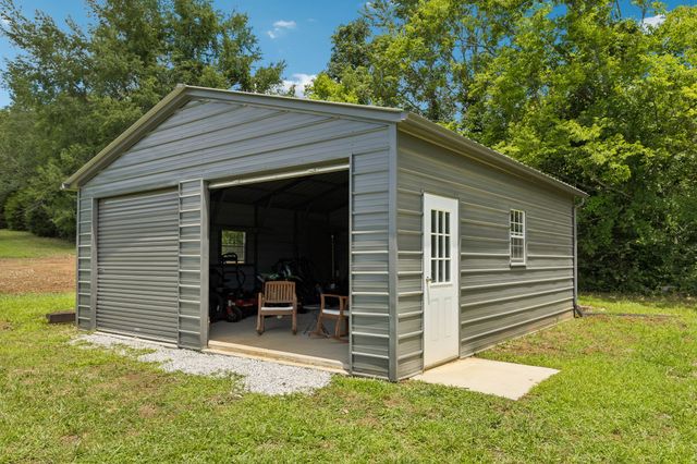 1495 Jacobs Rd, Columbia, TN 38401