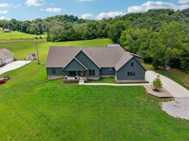 1495 Jacobs Rd, Columbia, TN 38401