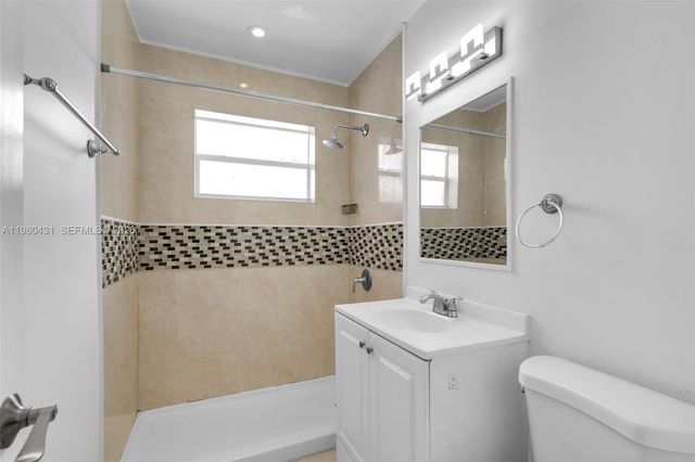 1210 N 71st Avenue, Hollywood, FL 33024