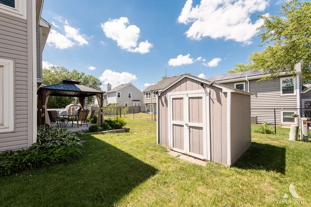 40 Jackson Lane, Streamwood, IL 60107