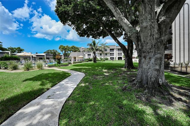 8765 BARDMOOR BOULEVARD 306, Seminole, FL 33777