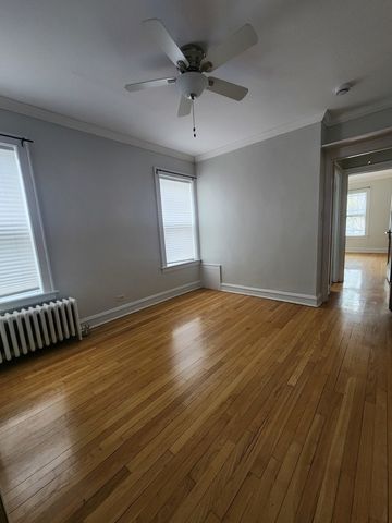 1112 Grove Street 1A, Evanston, IL 60201