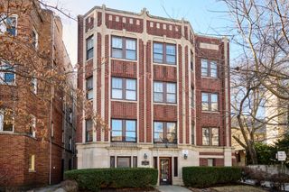 1112 Grove Street 1A, Evanston, IL 60201