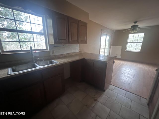 720 Poplar Lane, Winfield, TN 37892