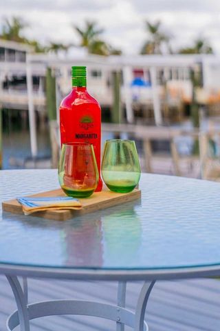 18675 US HIGHWAY 19 N 357, Clearwater, FL 33764