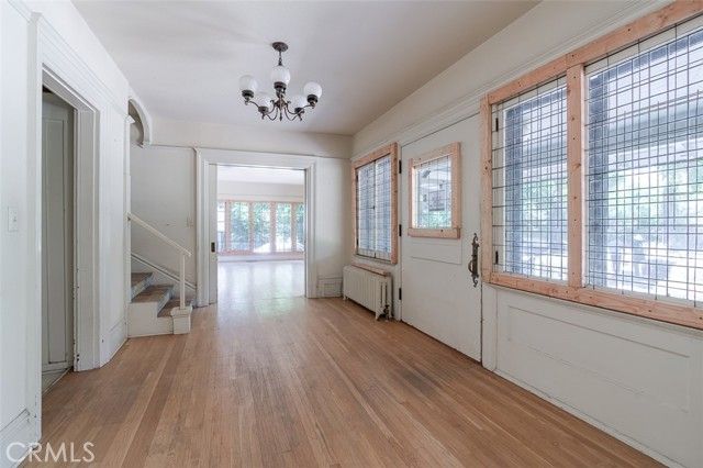 696 Saint John Avenue, Pasadena, CA 91105