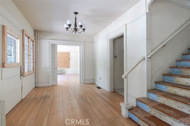 696 Saint John Avenue, Pasadena, CA 91105