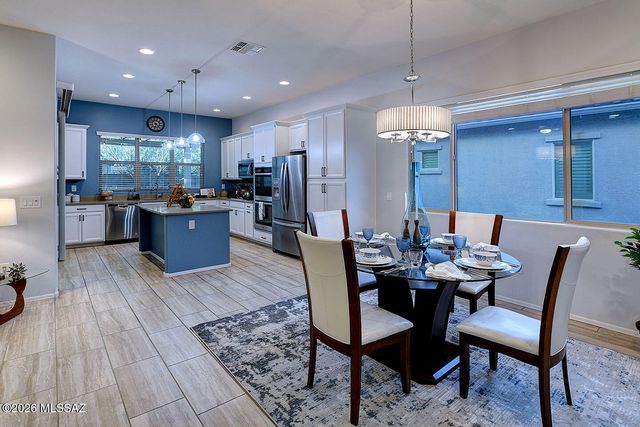 2496 W Music Mountains Drive, Green Valley, AZ 85622