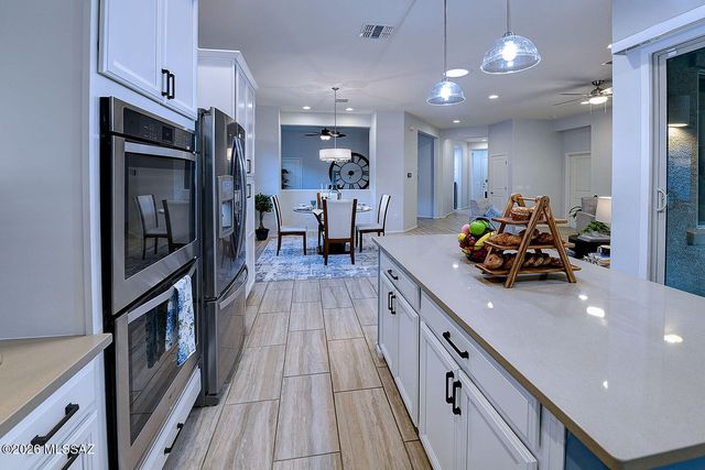 2496 W Music Mountains Drive, Green Valley, AZ 85622