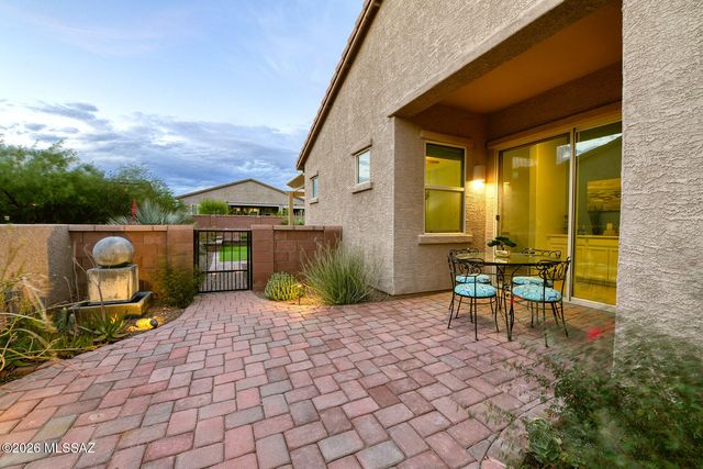 2496 W Music Mountains Drive, Green Valley, AZ 85622