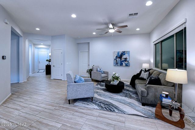 2496 W Music Mountains Drive, Green Valley, AZ 85622