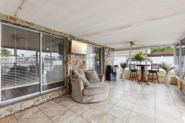 5210 6TH STREET S, St Petersburg, FL 33705
