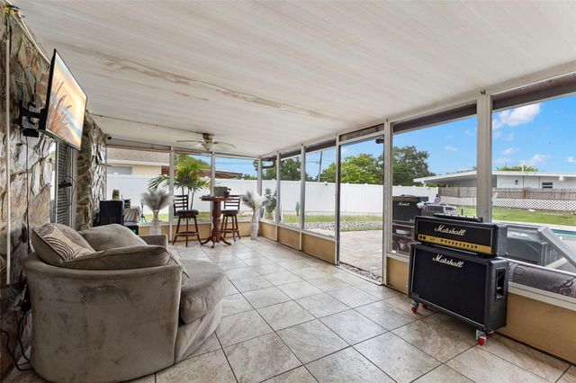 5210 6TH STREET S, St Petersburg, FL 33705