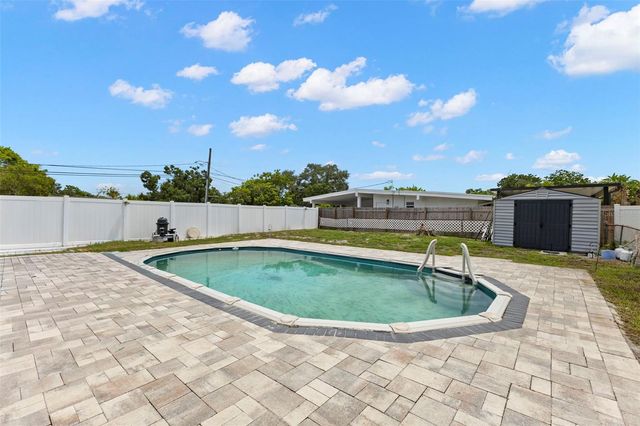 5210 6TH STREET S, St Petersburg, FL 33705