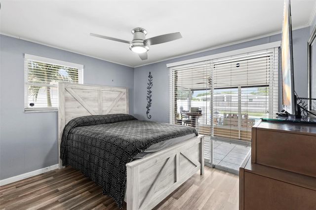 5210 6TH STREET S, St Petersburg, FL 33705