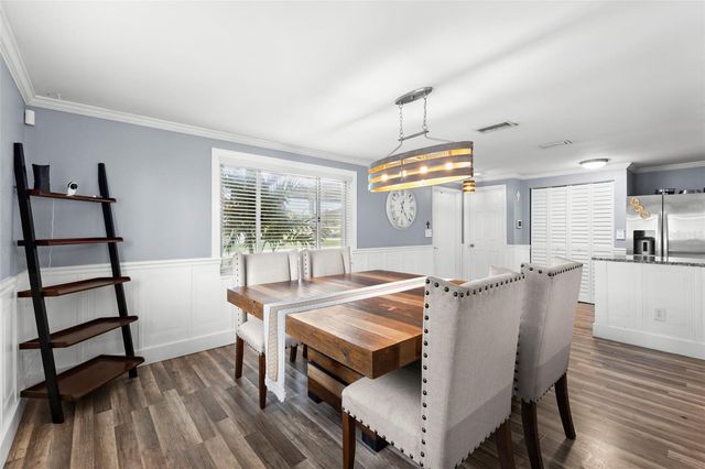 5210 6TH STREET S, St Petersburg, FL 33705