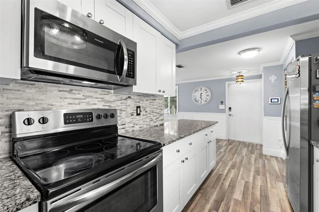 5210 6TH STREET S, St Petersburg, FL 33705