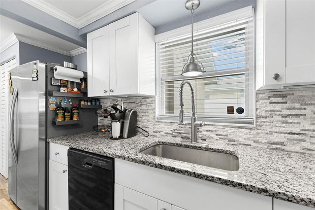 5210 6TH STREET S, St Petersburg, FL 33705