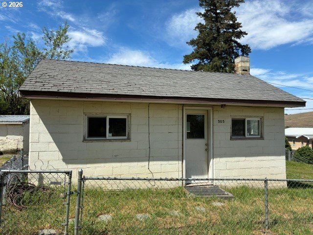 1914 Se COURT Ave, Pendleton, OR 97801