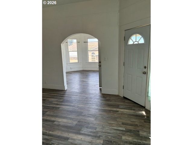 1914 Se COURT Ave, Pendleton, OR 97801