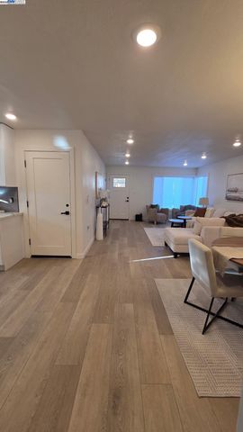 1272 83Rd Ave, Oakland, CA 94621