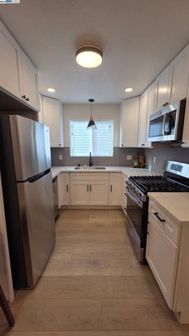 1272 83Rd Ave, Oakland, CA 94621