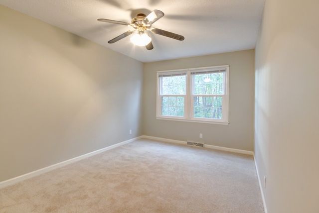 2172 Memorial Dr Apt C3, Clarksville, TN 37043